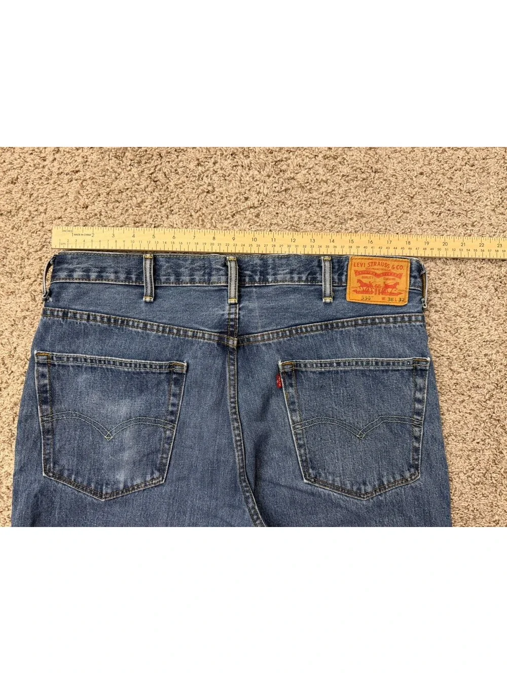 Levi’s 550 Relaxed Fit Men’s Jeans W38 L30 Medium Wash Classic Dad Jeans